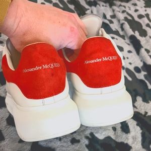Alexander McQueen oversized sneakers red suede! 43